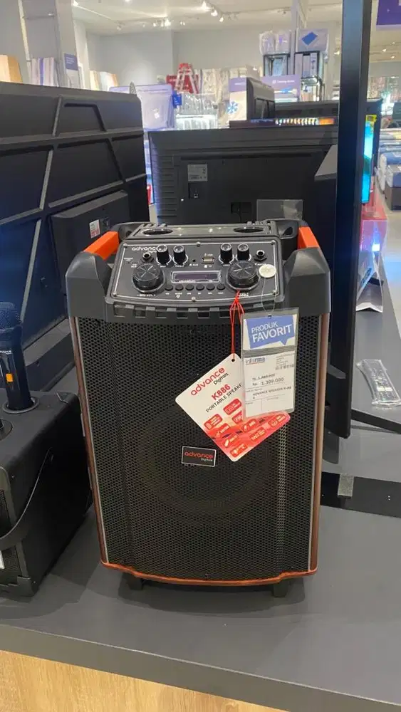 ADVANCE SPEAKER PORTABLE FREE MIC 2