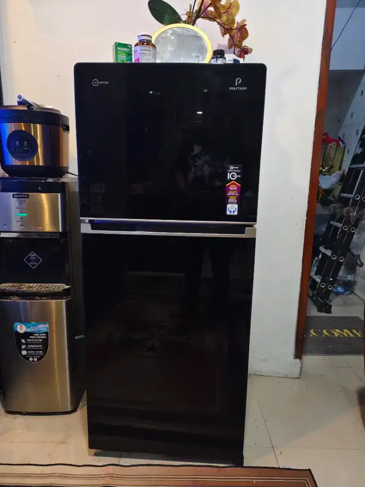 Kulkas Polytron Seperti Baru