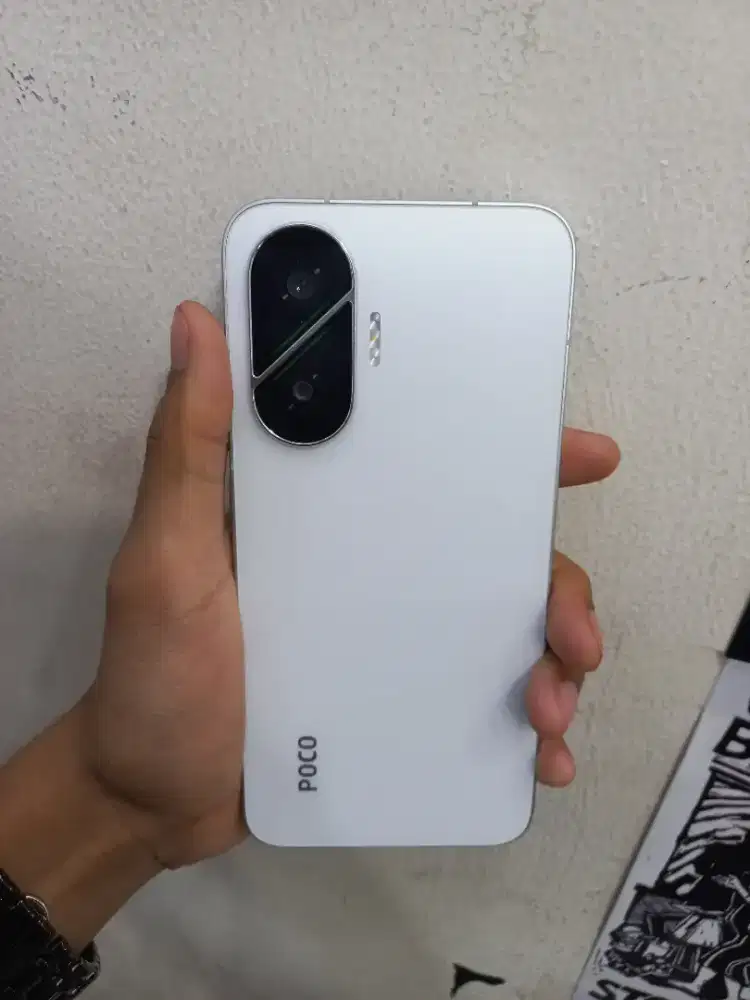 Poco F7 12/512gb