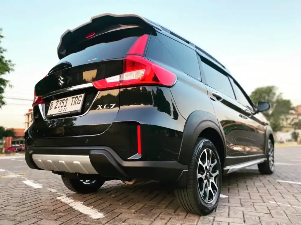 XL7 Alpha Matic Hitam Orisinil