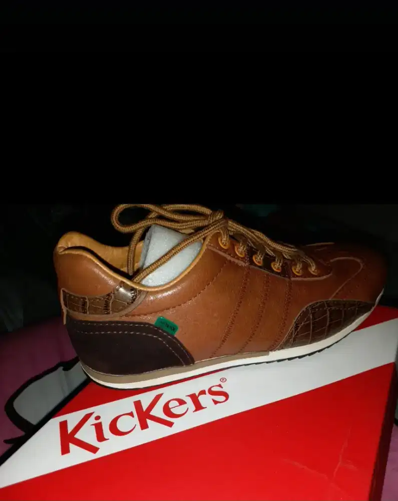 Fs.Sepatu Kulit Original Merk Kickers Ukuran 41