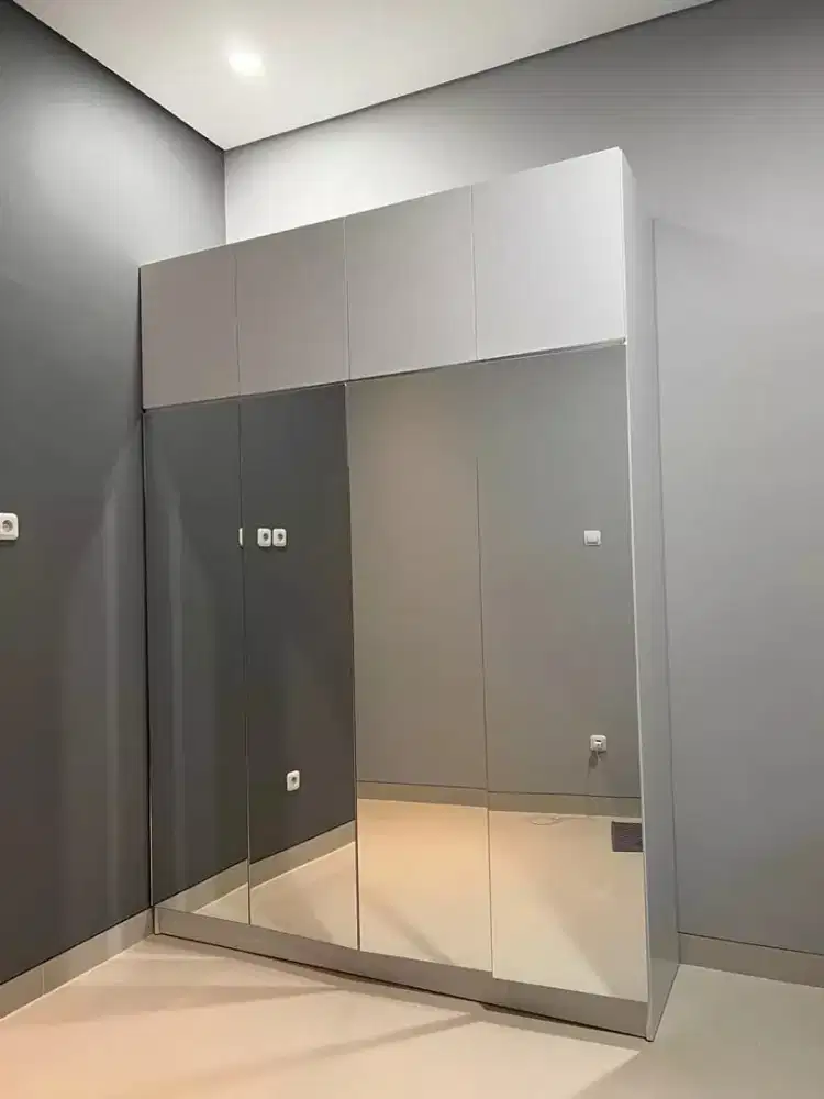 Lemari Sliding Door 4 Pintu