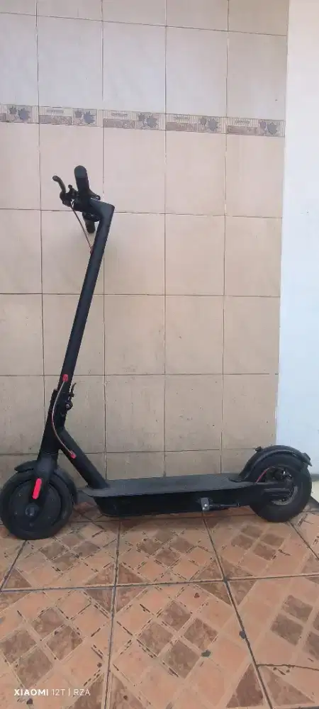 Skuter scooter listrik dewasa lipat