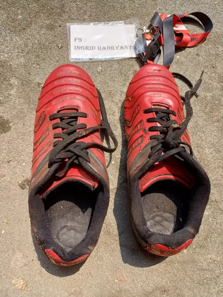 Sepatu Bola Homyped Size 42
