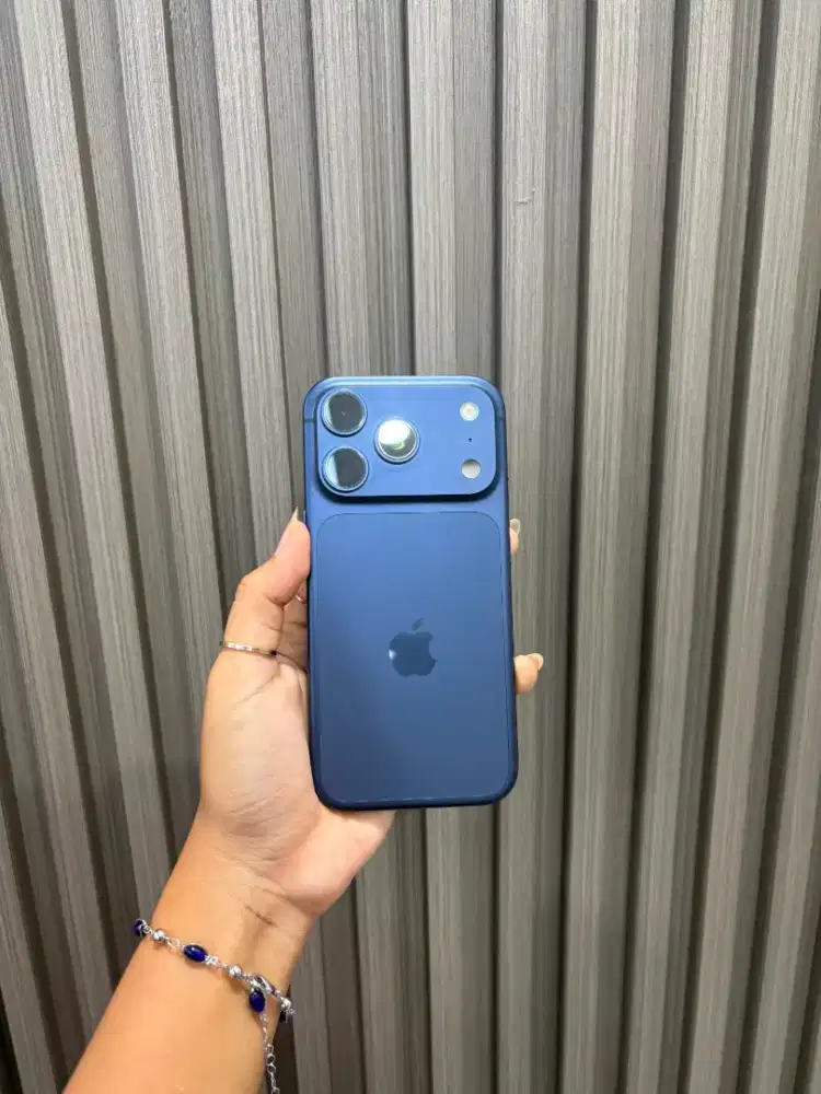 iPhone 17 pro 256gb iBox