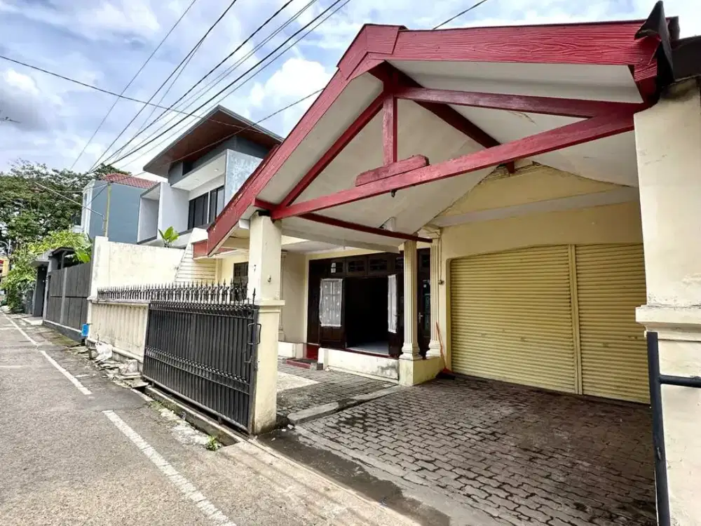 DIJUAL Rumah Hitung Tanah Termurah Lokasi Strategis Dg Double Accses Selangkah ke Mc Donald's Sunandar Priyo dan Area Kuliner di Jl Sungai-sungai