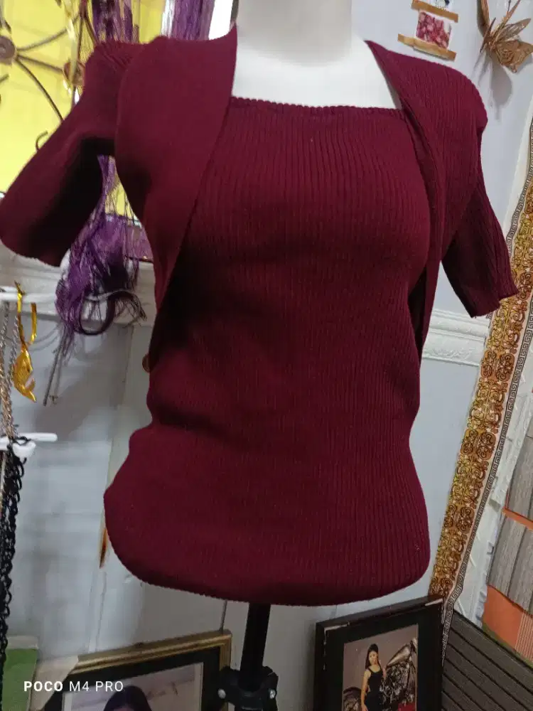 Atasan rajut lengan panjang maroon