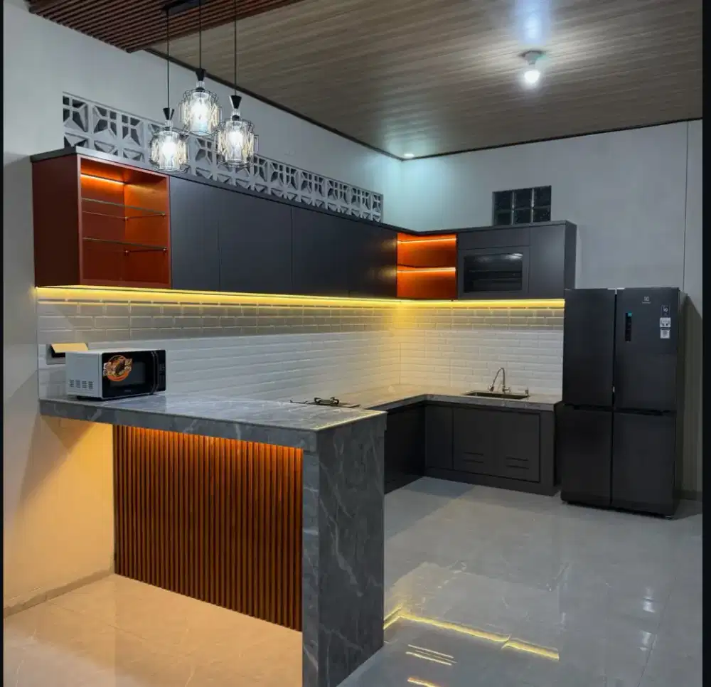 KITCHEN SET ALUMINIUM