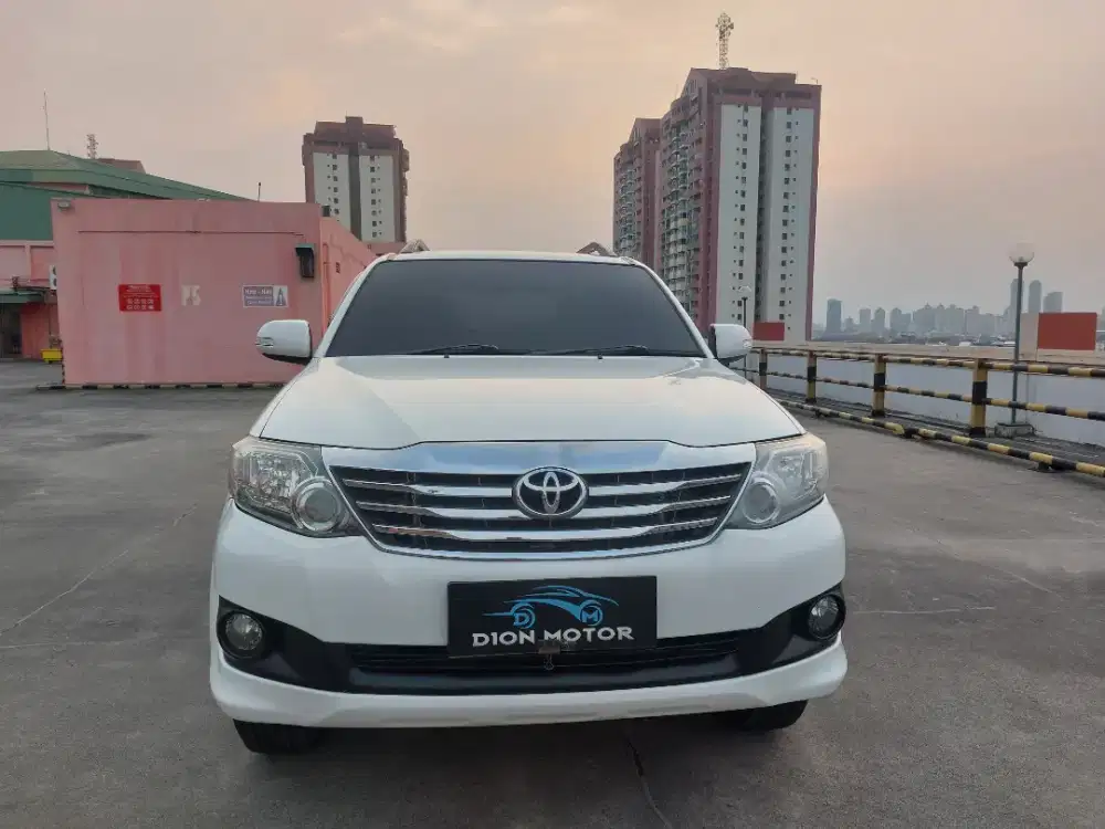 Toyota Fortuner 2.7 G Luxury AT Bensin