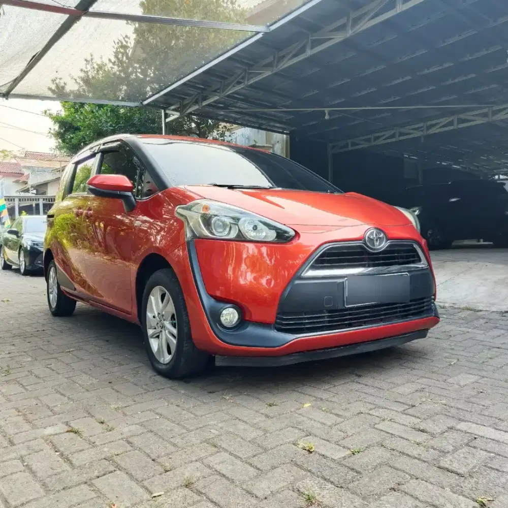 Toyota Sienta G AT 2017