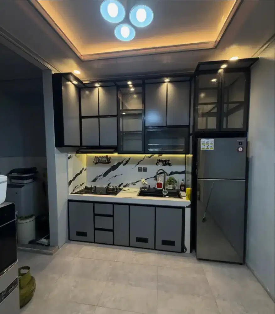 KITCHEN SET ALUMINIUM