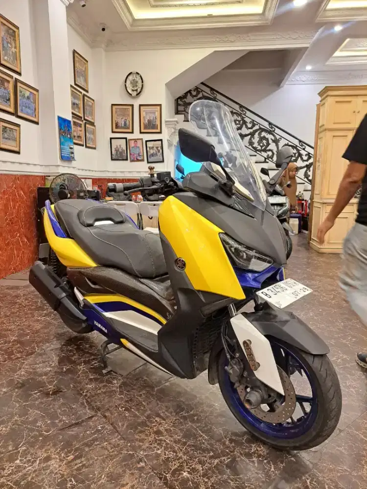HUB.KIKI YAMAHA XMAX 250CC TH 2017 KTP DAERAH BISA CASH KREDIT