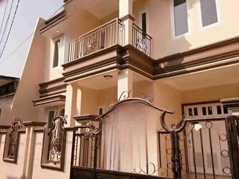 Dijual Rumah Siap Huni SHM 3+1 KT di Komplek Abadi Duren Sawit