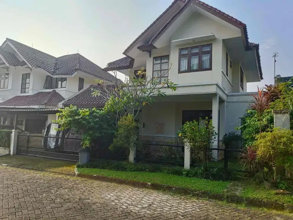 Rumah Minimalis 2 lt Siap Huni, Lokasi Strategis Dekat Sekolah dan Akses TOL