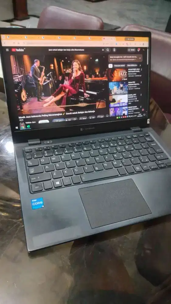 LAPTOP RINGAN TIPIS KENCANG RAM 16GB