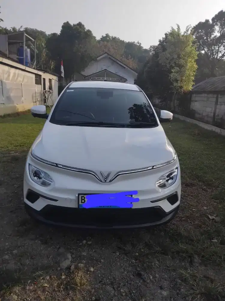 Sewa mobil plus driver mobil listrik