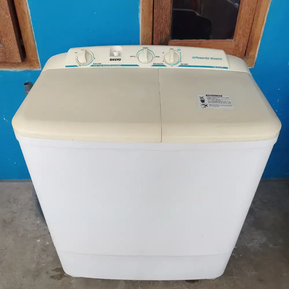 Mesin cuci 2 tabung merk Sanyo