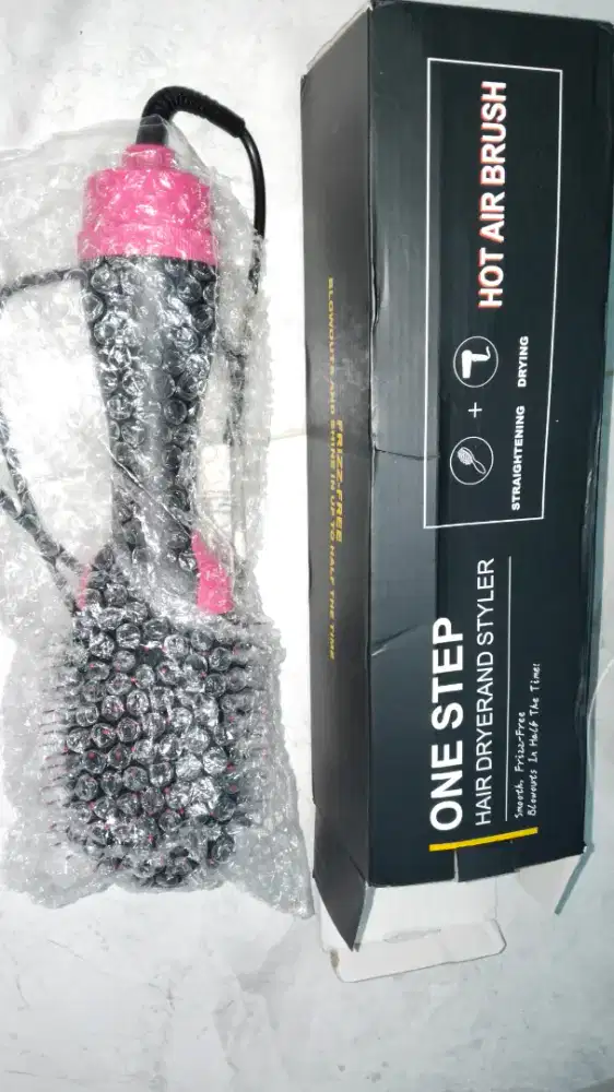 Hairdryer styler