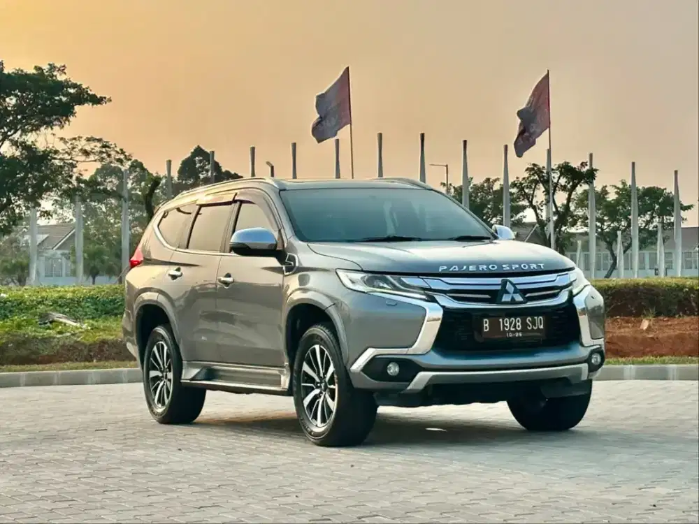 Mitsubushi Pajero Sport Dakar 2.4 Automatic 2016