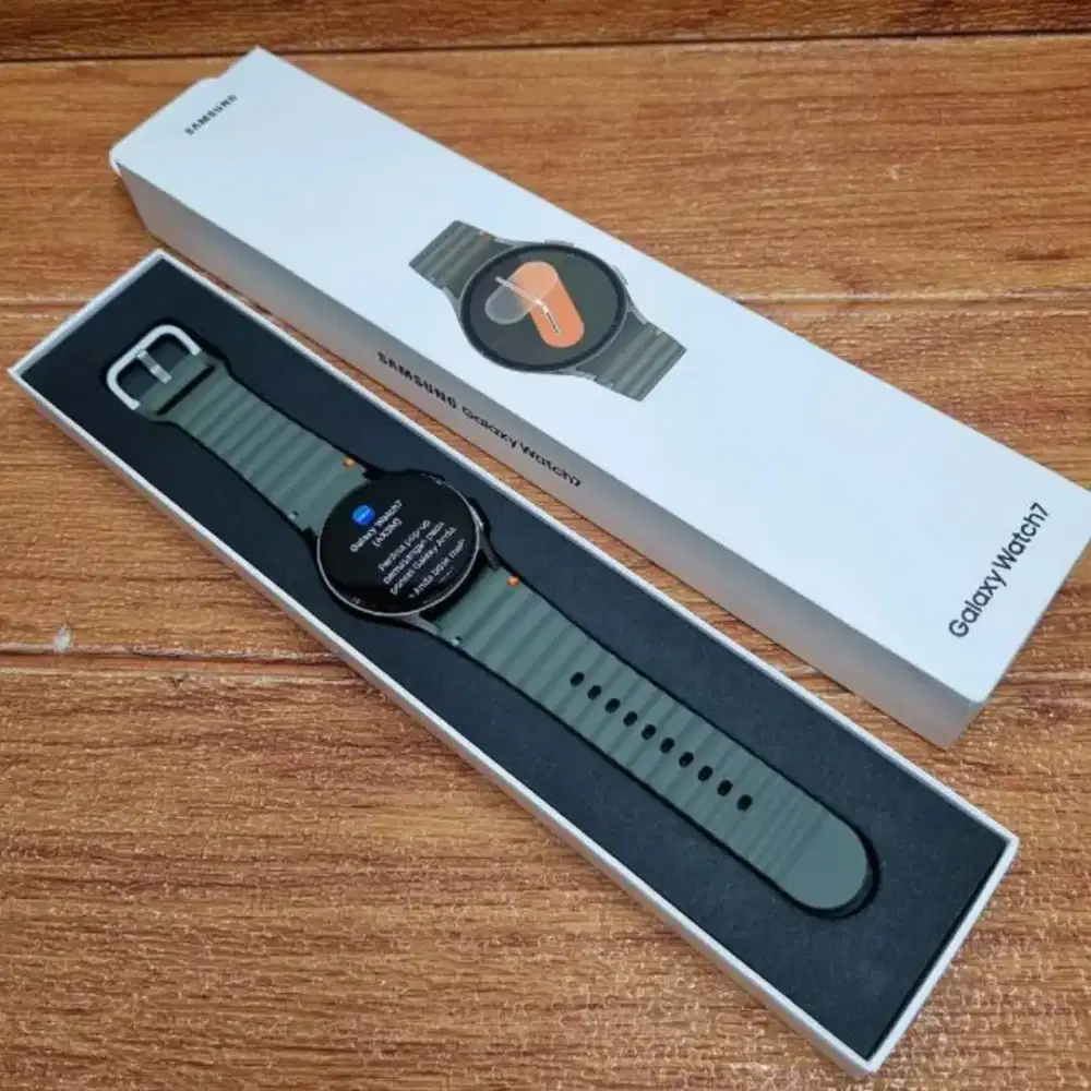 Samsung watch 7 40mm like new