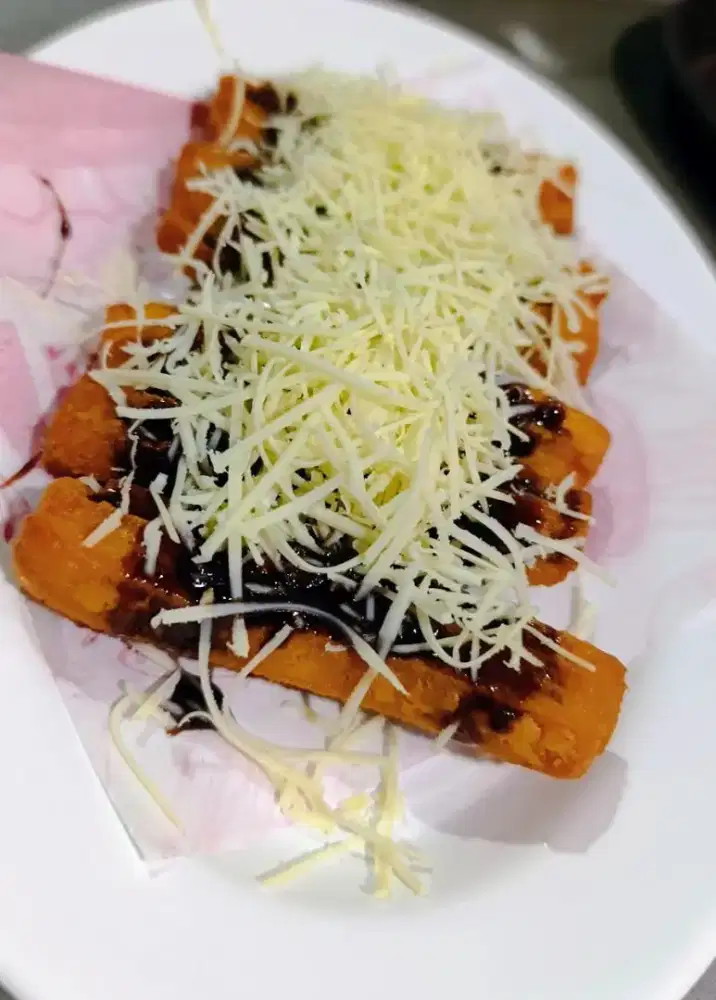 Dicari waiters & bagian dapur untuk kafe