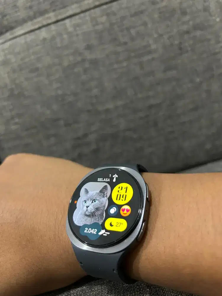 Samsung watch 8 40mm like new