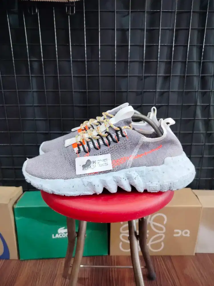 SEPATU SPACE HIPPIE 02 VAST GREY HYPER CRIMSON
