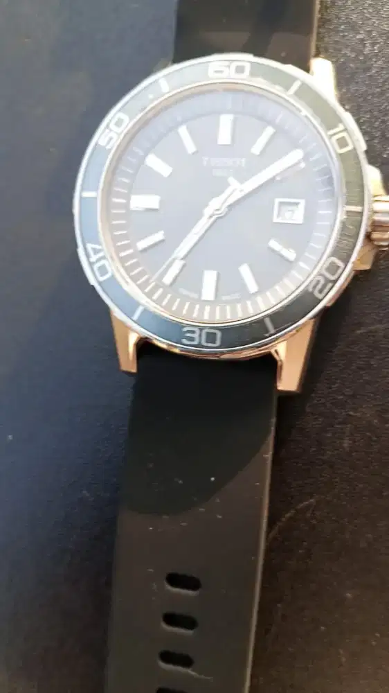 Jam tangan second