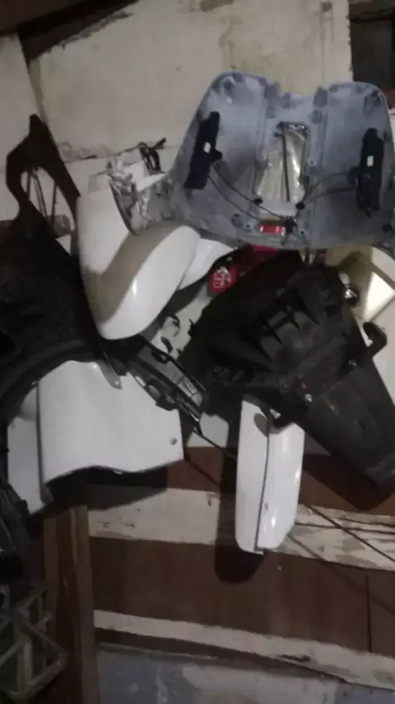 Banda banda vespa listrik molis