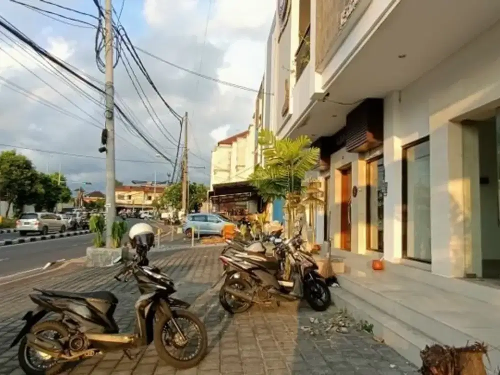 Ruko 3 lantai di Mahendradatta Denpasar Bali