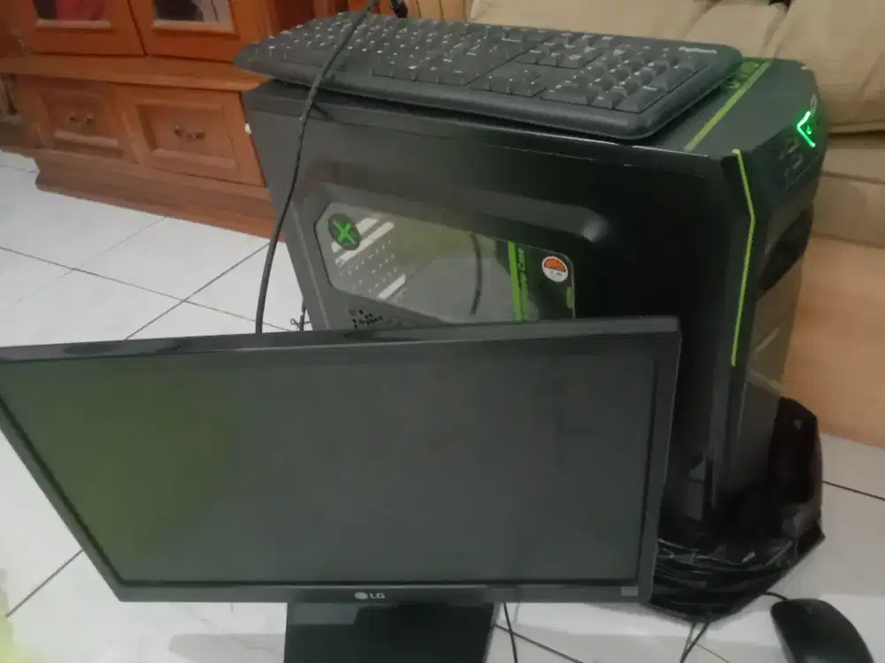 Dijual PC , Monitor LG 20 inch