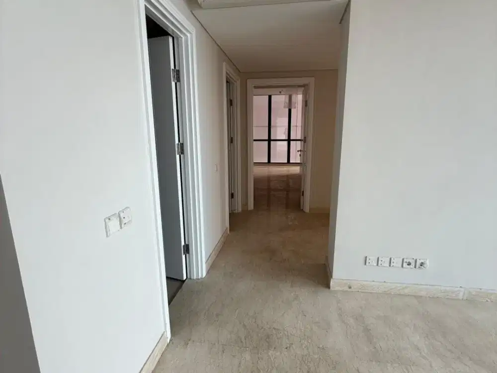 DIJUAL APARTEMEN THE VOILA CIPUTRA WORLD LANTAI 35 - KOSONGAN - PRIVAT LIFT