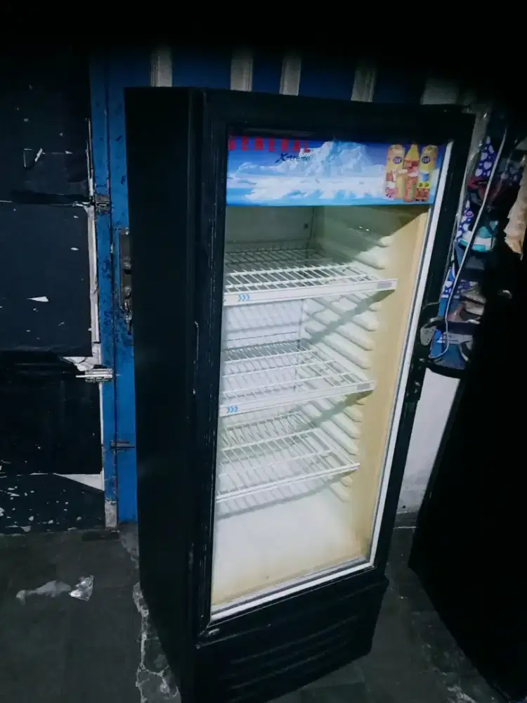 Jual showcase merk GENERAL 3tahapmesin ori dingin merata bisa di antar