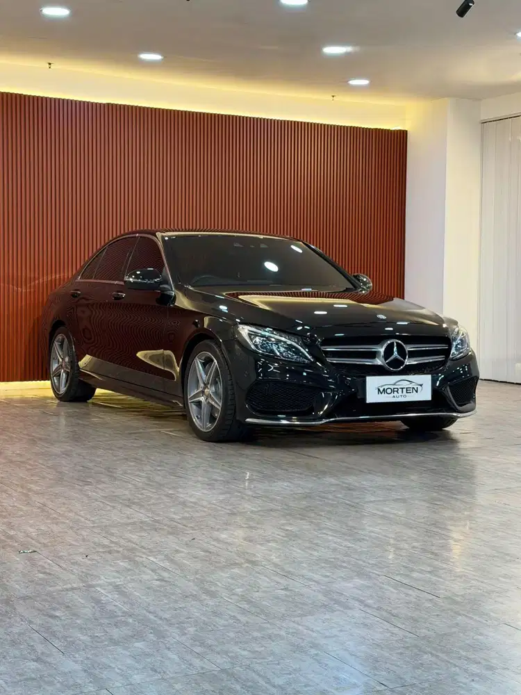Mercedes Benz C250 AMG W205 2016 FULL OPTION Km 31 Ribu Record Garansi