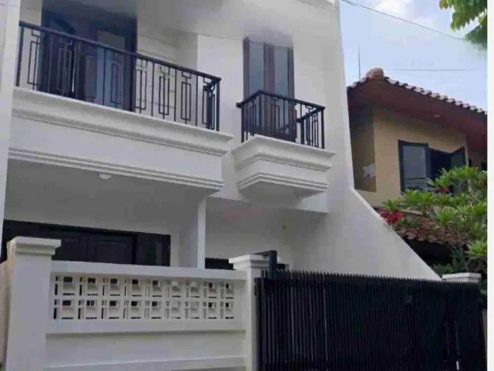 rumah baru renovasi 2 lantai di pondok bambu jakarta timur