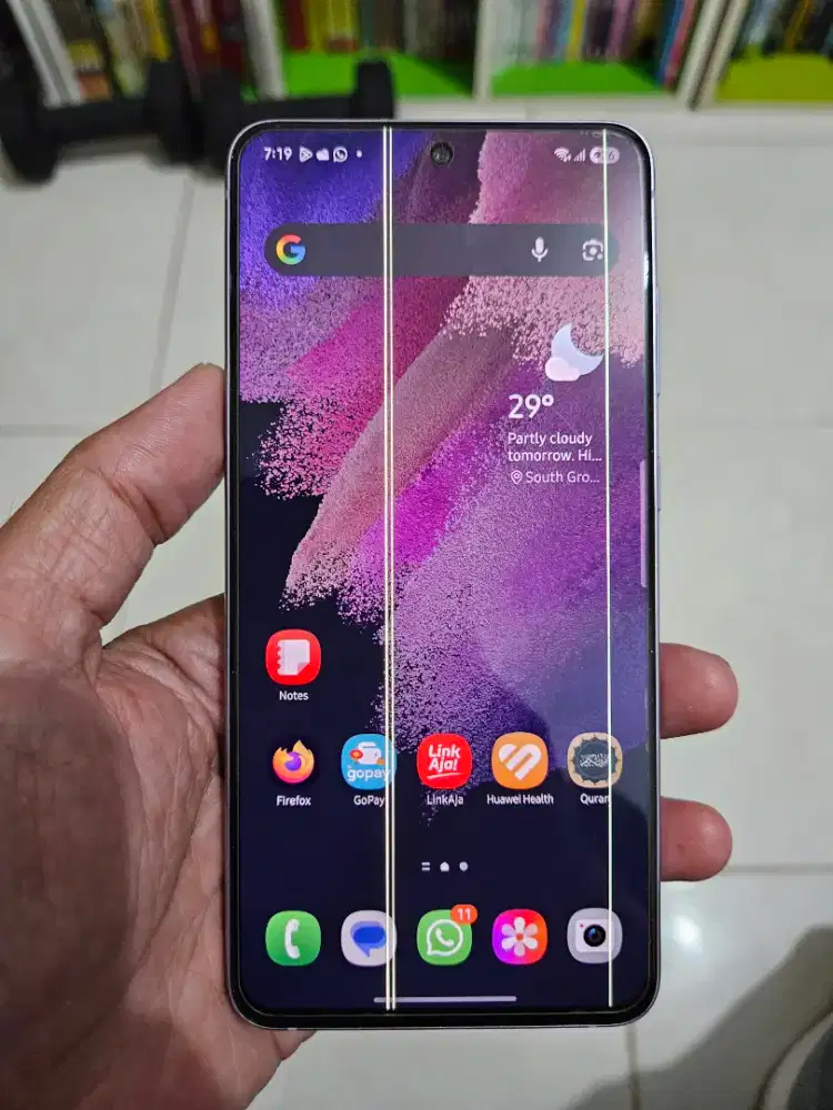 Samsung S21 FE tangan pertama