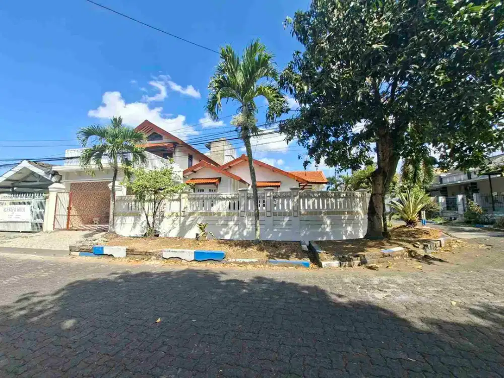 RUMAH HOOK PERUMAHAN ARAYA KOTA MALANG