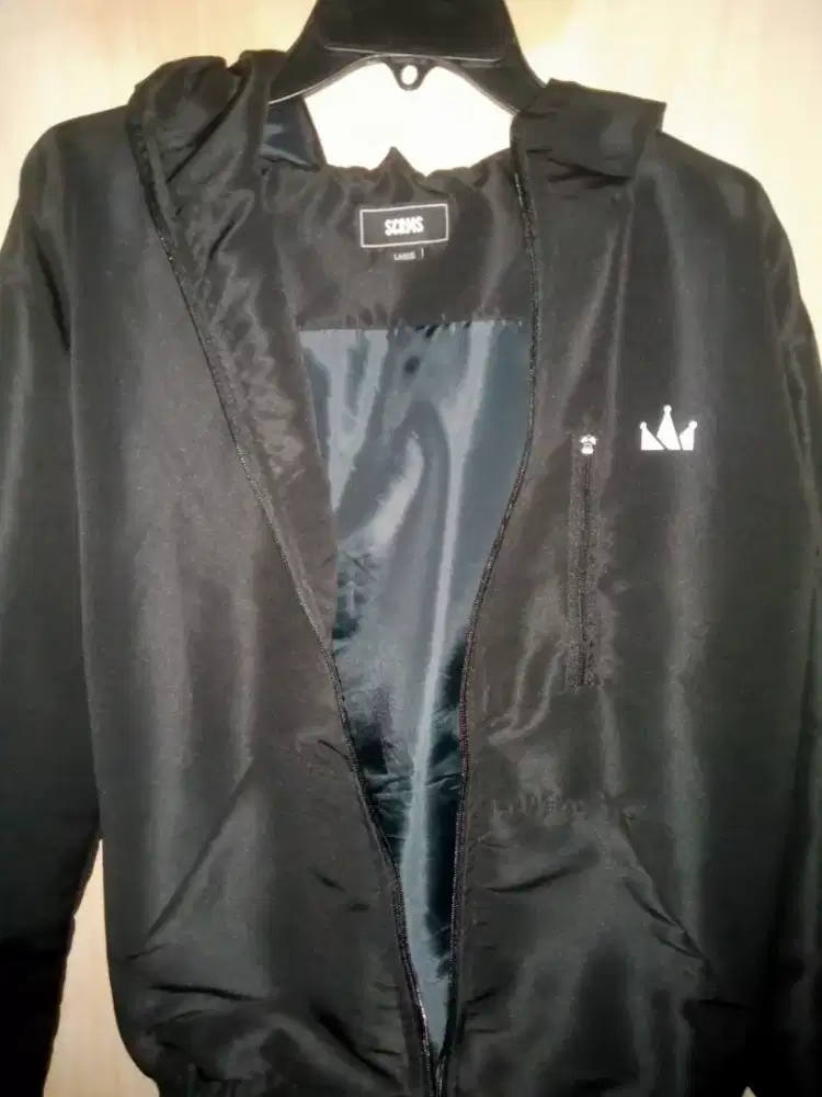 Jual jaket parasut screamous