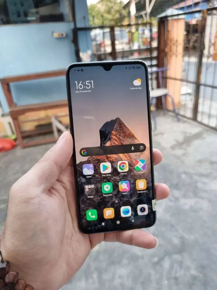 Xiaomi Mi 9 6/128GB Snapdragon 855 | Super AMOLED | Garansi 3 Hari |