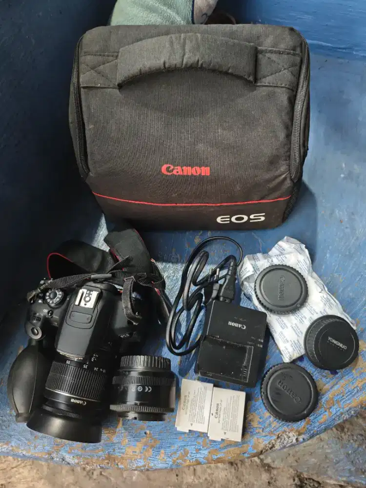 Canon 700D + 2 lensa, 2 batre
