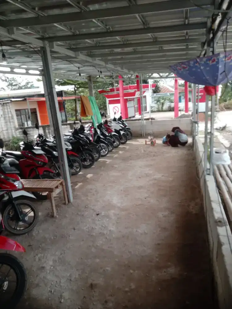 Di jual tanah dan lahan parkiran motor