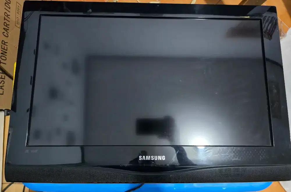 Dijual TV Samsung 26 inci mati total