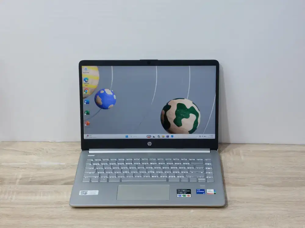 HP 14s CORE i5-1240P RAM 8GB SSD 512GB