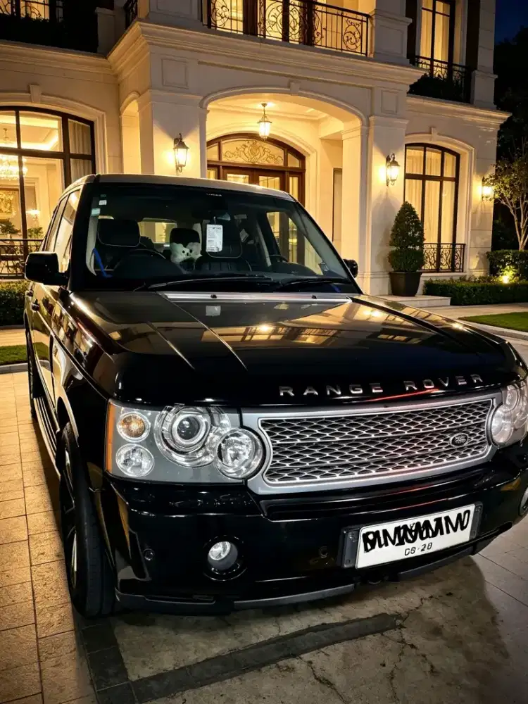 Range Rover Vogue 4X4 V8 AT
