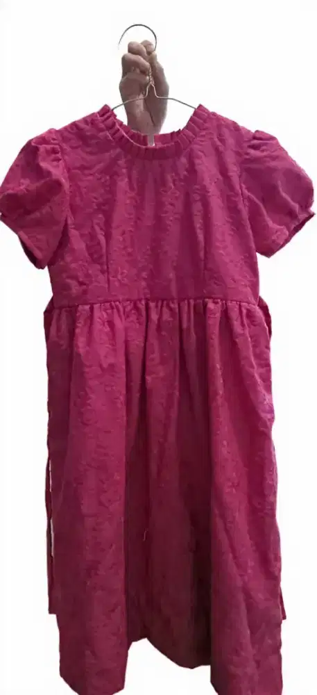 Dress perempuan lengan pendek