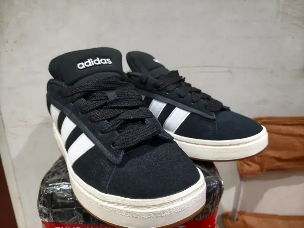 Sepatu skate adidas grand court alpha 00s