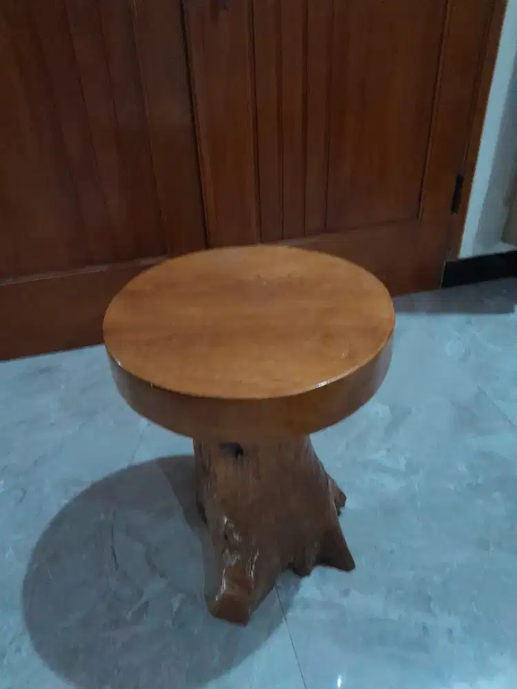Bangku akar jati berat bingit