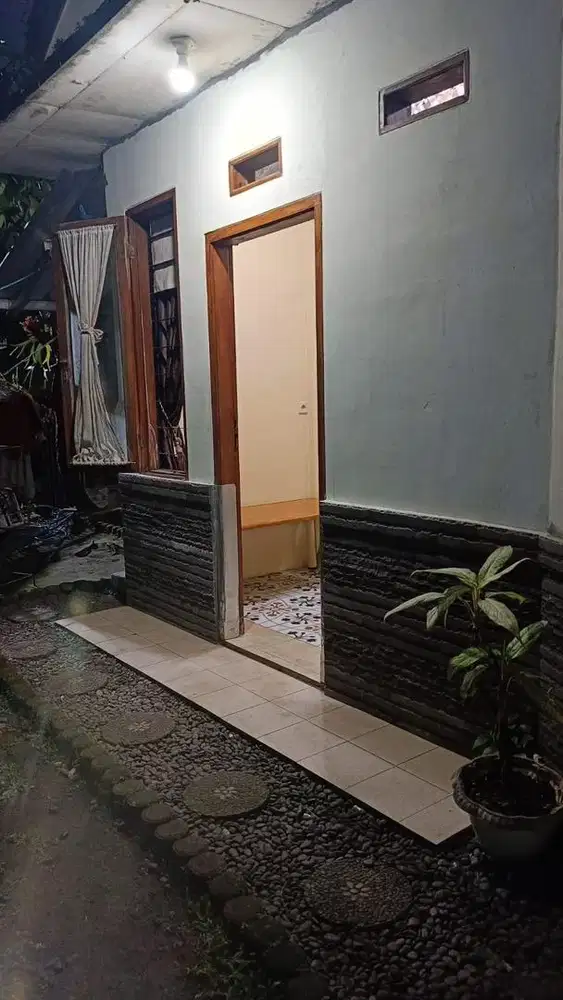 Aquinna Kos Dago