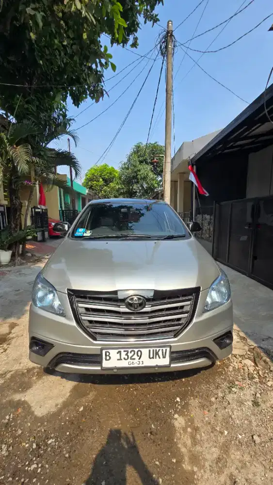 Toyota Kijang Innova 2011 Bensin