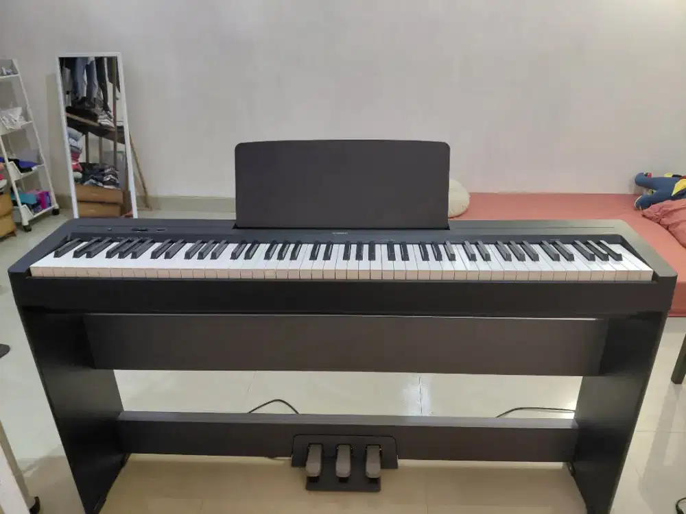 Yamaha Digital Piano P-145 BT